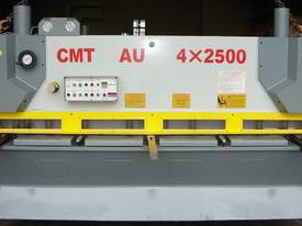 CMT 4MM X 2500MM HYDRAULIC GUILLOTINE PRICE CUT! - picture0' - Click to enlarge