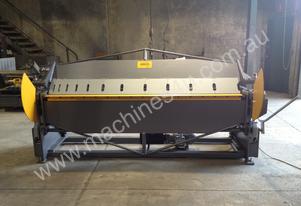 Hydraulic Panbrake Folder 2470mm x 4mm Australian Made With 12 Month Warranty