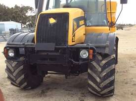JCB FASTRAC 3185 FWA/4WD Tractor - picture1' - Click to enlarge