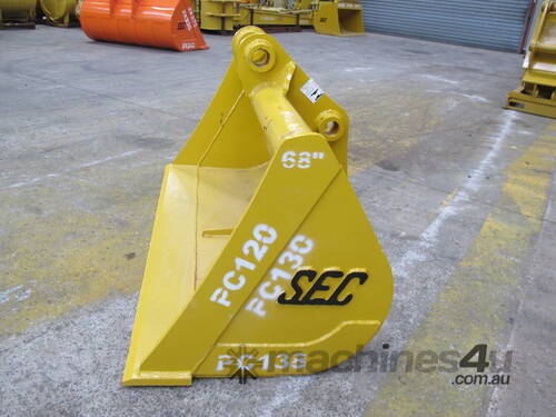 SEC 12 Ton Mud Bucket for Komatsu PC120 - Includes Pin, 1750mm Width