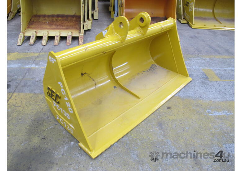 SEC 12 Ton Mud Bucket for Komatsu PC120 - Includes Pin, 1750mm Width
