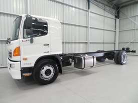 Hino GH 1728-500 Series Cab chassis Truck - picture0' - Click to enlarge