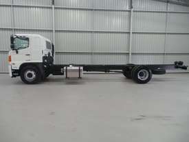Hino GH 1728-500 Series Cab chassis Truck - picture0' - Click to enlarge