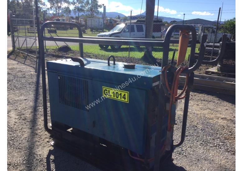 caption 2000 MILLER BIG BLUE 401DX ENGINE DRIVEN WELDER