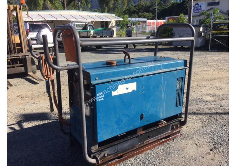 caption 2000 MILLER BIG BLUE 401DX ENGINE DRIVEN WELDER