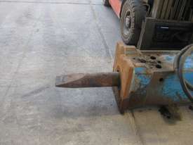 TOKU 14 ILU Hydraulic Hammer - picture0' - Click to enlarge