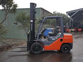 Toyota 8FD30 Diesel Forklift 4.3m Lift Late Model - picture0' - Click to enlarge
