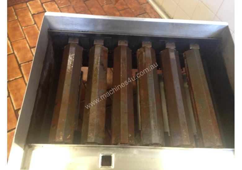 caption Gas char grill burners