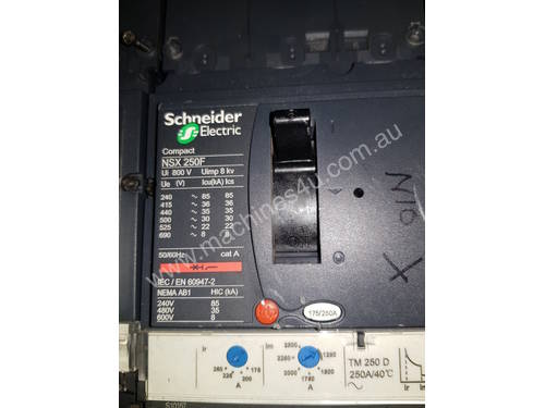 circuit breaker Used Schneider Electric 