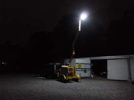 Light tower.  Three phase generator,  11 KW, 8 meter hydraulic, Solar, LED, Lithium - picture1' - Click to enlarge