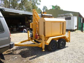Light tower.  Three phase generator,  11 KW, 8 meter hydraulic, Solar, LED, Lithium - picture2' - Click to enlarge