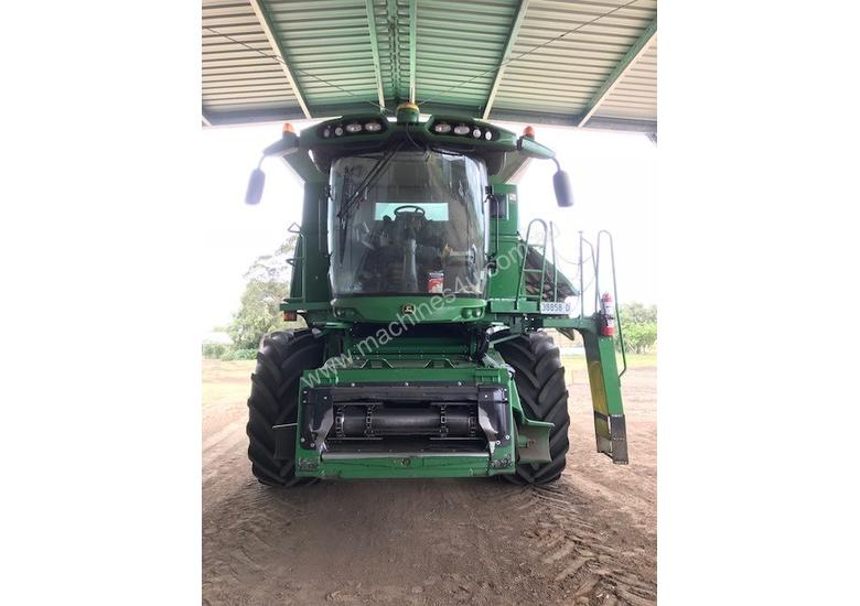 caption John Deere S680 Header(Combine) Harvester/Header