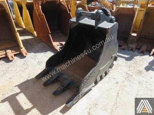 320CL 950MM TRENCHING BUCKET