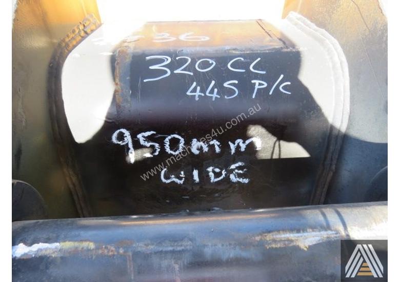 caption 320CL 950MM TRENCHING BUCKET