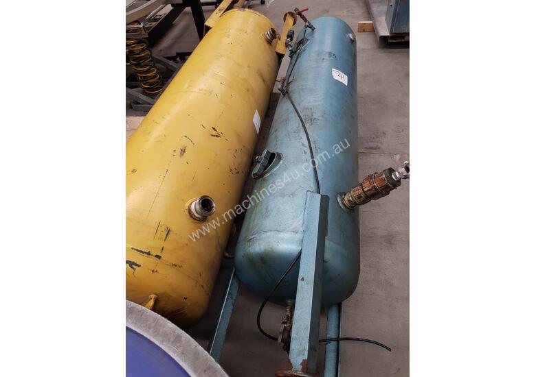 Used pilotair VERTICAL AUSTRALIAN MADE AIR TANKS350 500 600 900 Litres