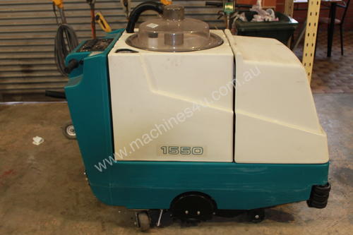 TENNANT 1550 SELF PROPELLED CARPET EXTRACTOR