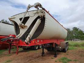 AZMEB 2012 ROAD TRAIN TRI AXLE FLEXI SIDE TIPPER - picture0' - Click to enlarge