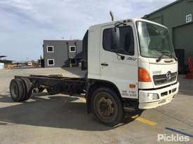 2005 Hino GH - picture0' - Click to enlarge