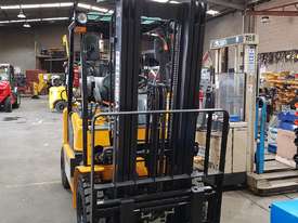 New Hyundai 25L-7A Container Mast Forklift in Stock ready for delivery - picture2' - Click to enlarge