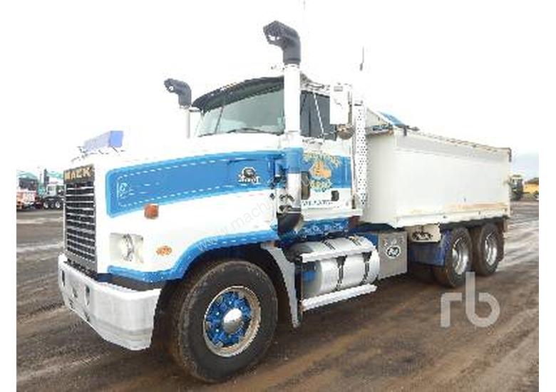 caption MACK CL688RS Tipper Truck (T/A)