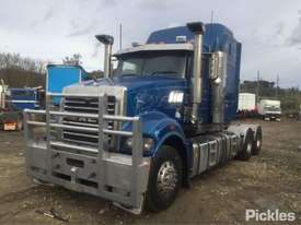 2011 Mack Trident - picture1' - Click to enlarge