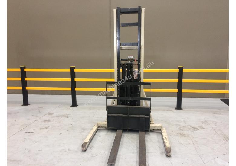 caption Electric Forklift Walkie Stacker M Series 1984