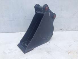 UNUSED 350MM GUMMY TRENCHING BUCKET SUIT 7-8T EXCAVATOR E079 - picture0' - Click to enlarge