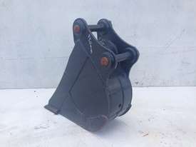 UNUSED 350MM GUMMY TRENCHING BUCKET SUIT 7-8T EXCAVATOR E079 - picture1' - Click to enlarge