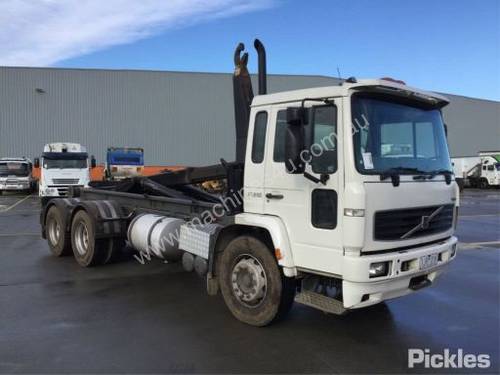 2003 Volvo FL 250