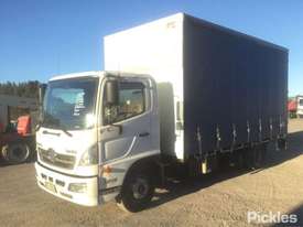 2010 Hino FC500 - picture2' - Click to enlarge