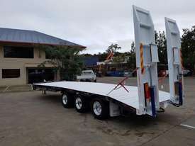 ShawX TRI AXLE TRAILER - picture0' - Click to enlarge