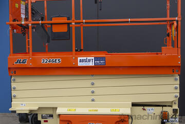 JLG 32ft Electric Scissor Lift Powerful, Compact & Ideal for Your Indoor Projects! For  !