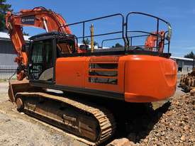 Excavators for sale - picture2' - Click to enlarge