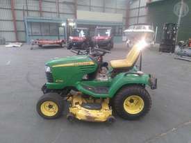 John Deere X748 - picture2' - Click to enlarge