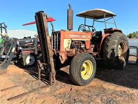 International 574 4x2 Tractor, 5697 Hrs - picture1' - Click to enlarge