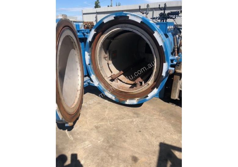 Used AMERICAN AUTOCLAVES 3 x 72 Autoclave Sterilizer in , Listed on