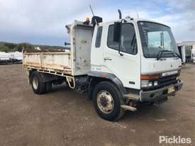 2001 Mitsubishi FM657 - picture0' - Click to enlarge