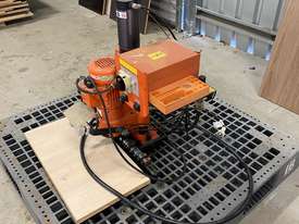 Blum hinge borer minipress  - picture1' - Click to enlarge