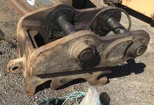 Hydraulic Quick Hitch for 10-15 Tonne Excavator