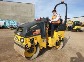 BOMAG BW80AD-5 1.55T TANDEM STEEL DRUM VIBRATING ROLLER WITH 660 HOURS - picture1' - Click to enlarge
