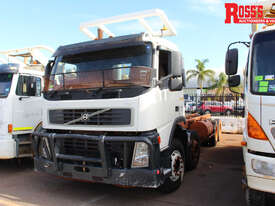 Volvo 2010 FM400 Cab Chassis Truck - picture1' - Click to enlarge