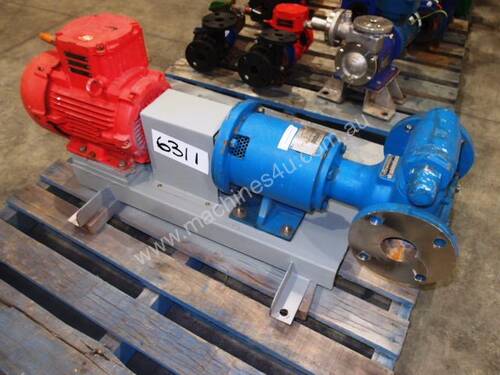 Gear Pump, IN/OUT: 65mm Dia