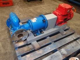 Gear Pump, IN/OUT: 65mm Dia - picture1' - Click to enlarge