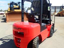 Unused 2020 Redlift CPCD35H-490 Diesel Forklift (3 Stage) - picture2' - Click to enlarge