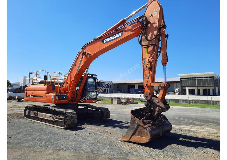 caption Doosan DX340LC With GP Bucket & Tilting Mud Bucket
