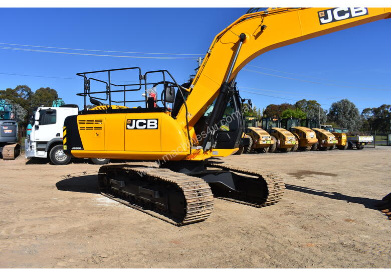 caption Used 2016 JCS JS200 For Sale