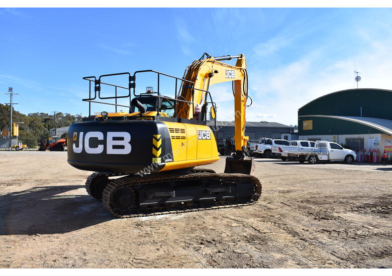 caption Used 2016 JCS JS200 For Sale