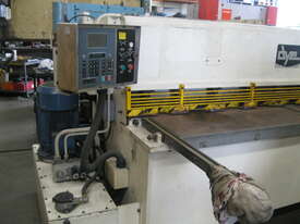 Dye 2500mm x 6mm Hydraulic Guillotine with Pneumatic Sheet Supports - picture1' - Click to enlarge