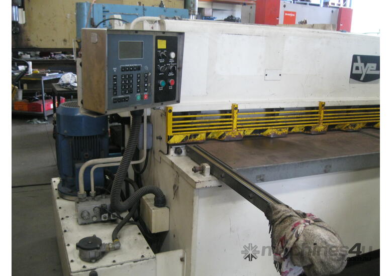 caption Dye 2500mm x 6mm Hydraulic Guillotine with Pneumatic Sheet Supports