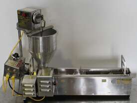 Lil Orbits SS1200 Mini Donut Machine - picture1' - Click to enlarge